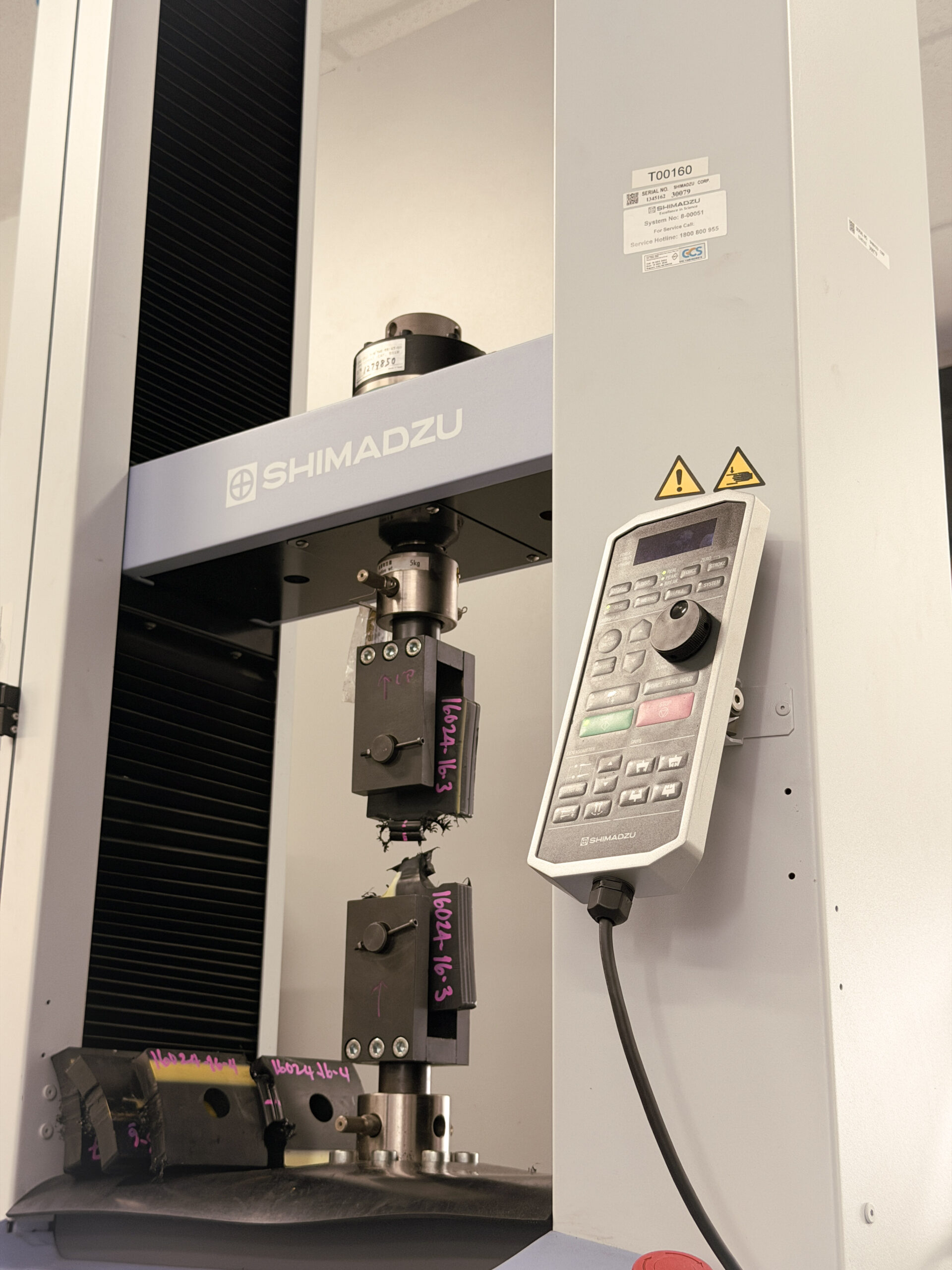 Shimadzu UTM for electrofusion testing